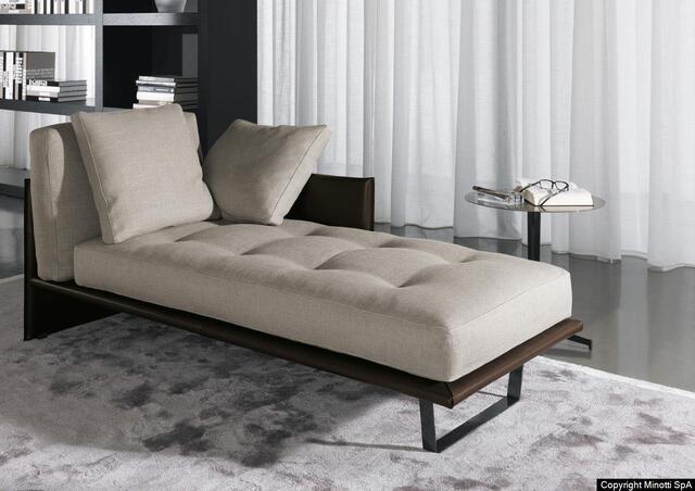 カウチソファ　Minotti