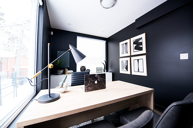 起業家必見！新しいオフィスの社長室には高級ブランドの机がおすすめのアイキャッチ画像